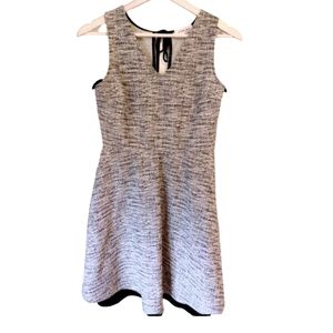 Gilli Black & White V-neck Dress with Tie …